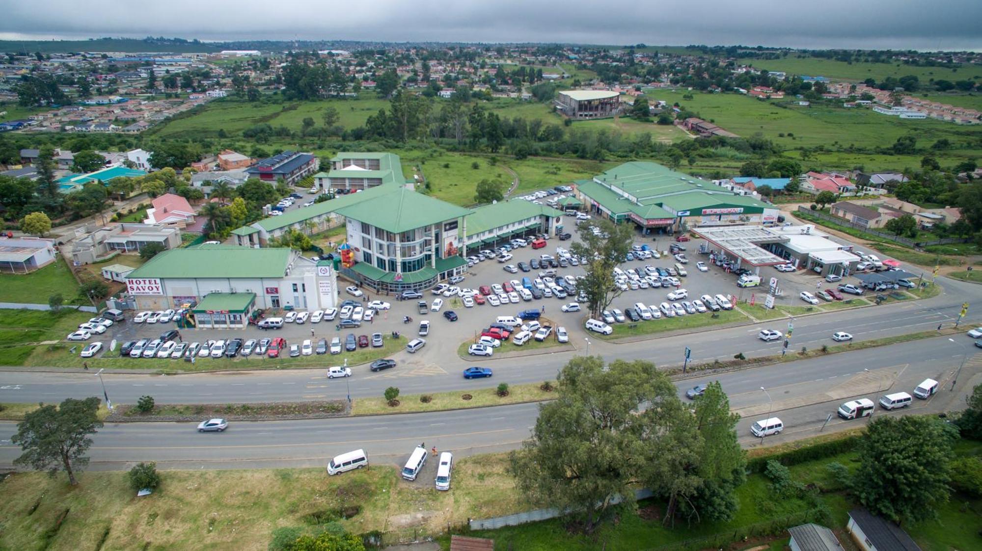 Hotel Savoy And Conference Centre Мтата Экстерьер фото